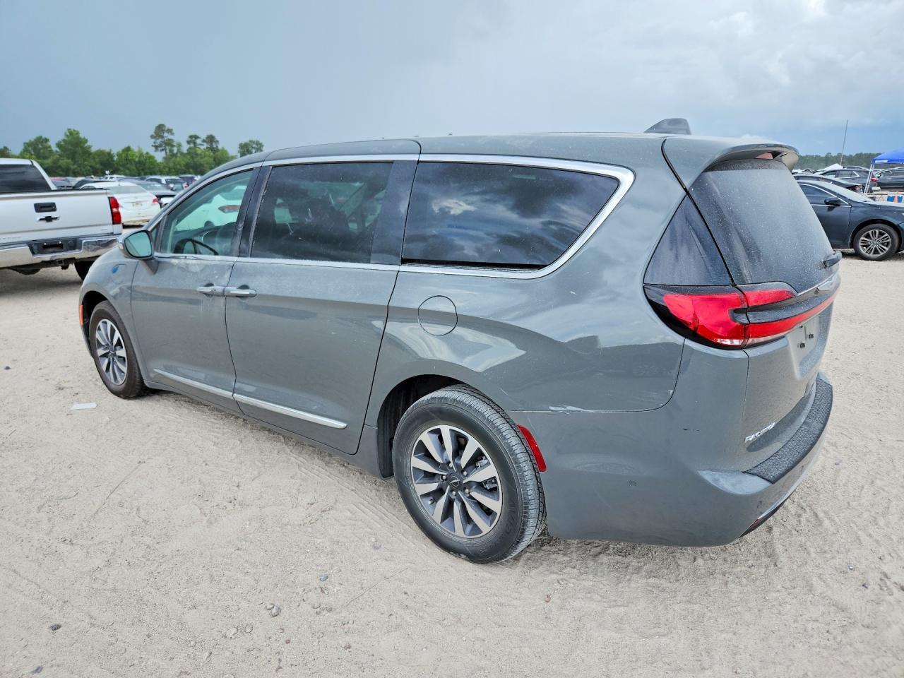 2022 CHRYSLER Pacifica
