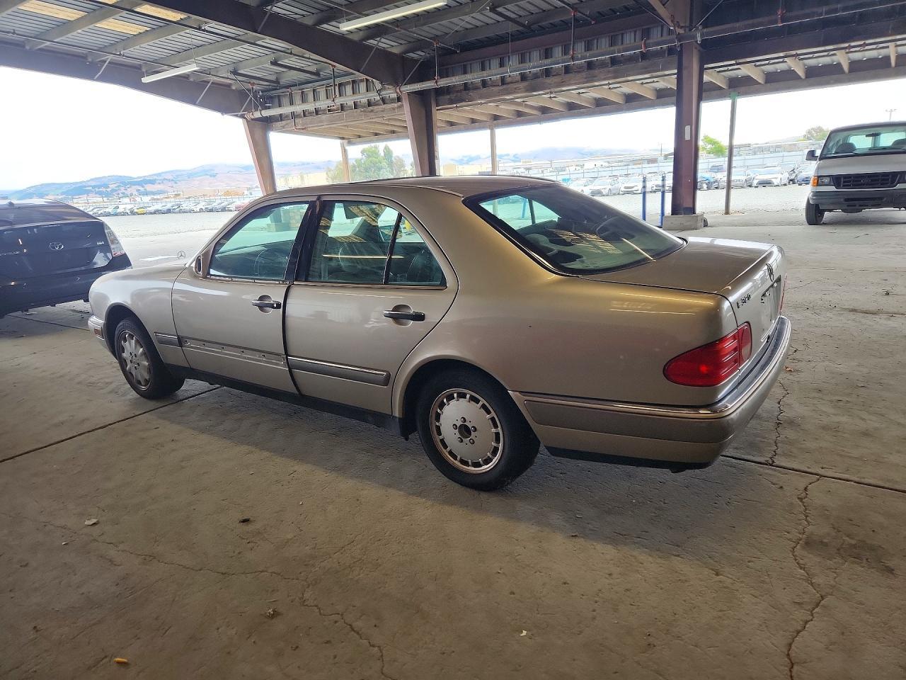 1999 MERCEDES-BENZ E-Class