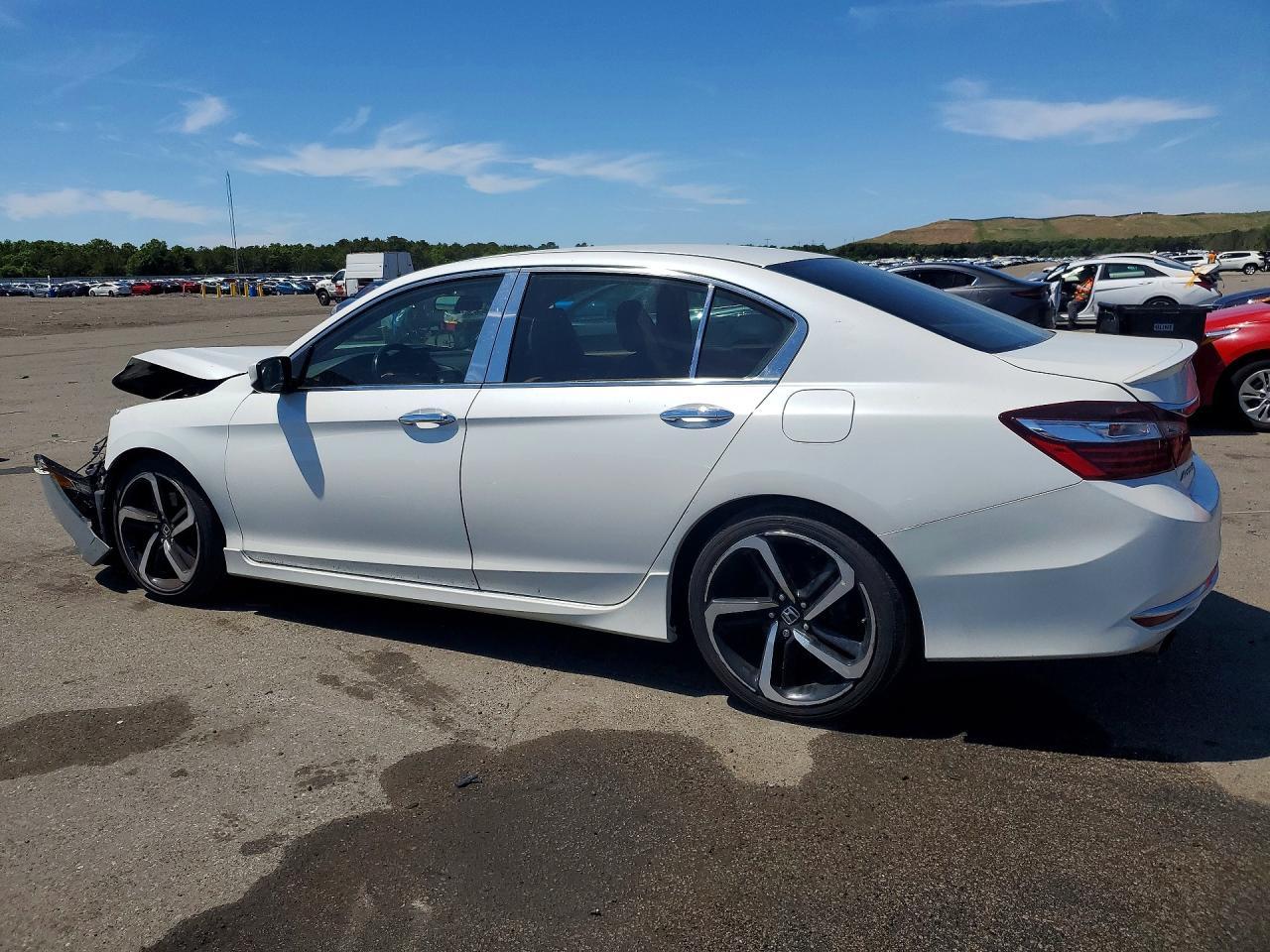 2017 HONDA ACCORD
