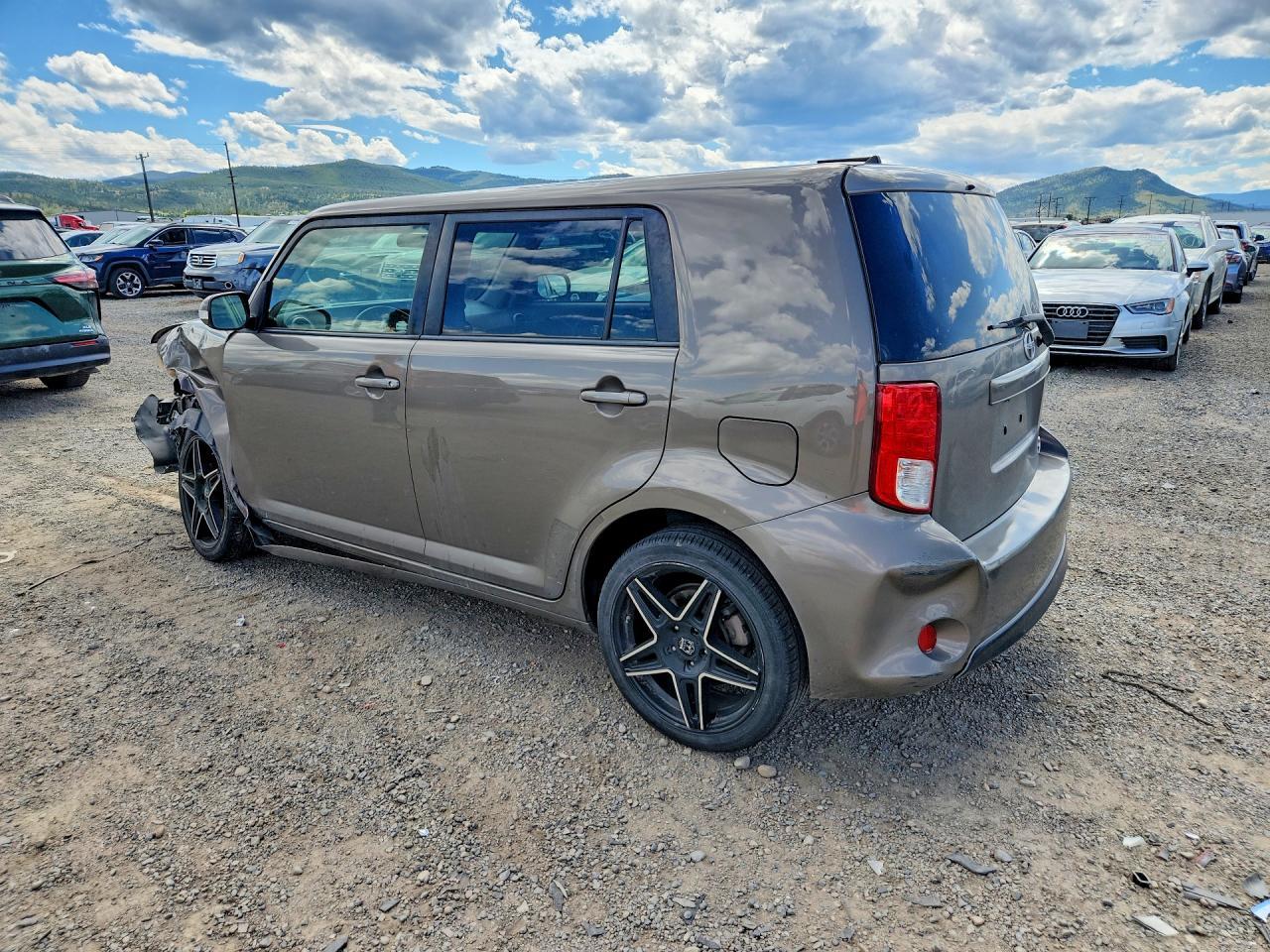 2013 SCION xB