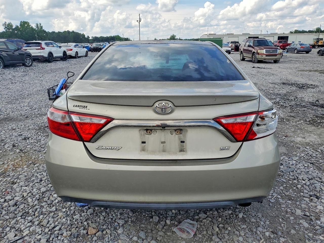 2016 TOYOTA CAMRY