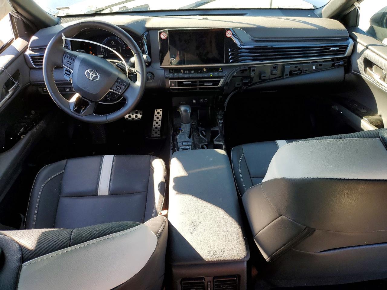 2025 TOYOTA CAMRY