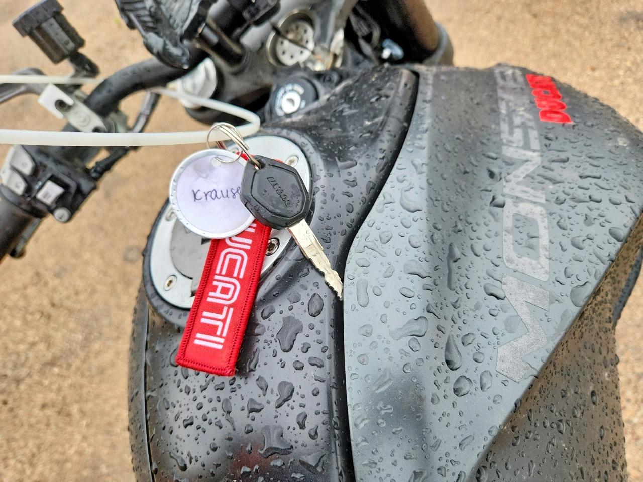 2021 DUCATI MONSTER