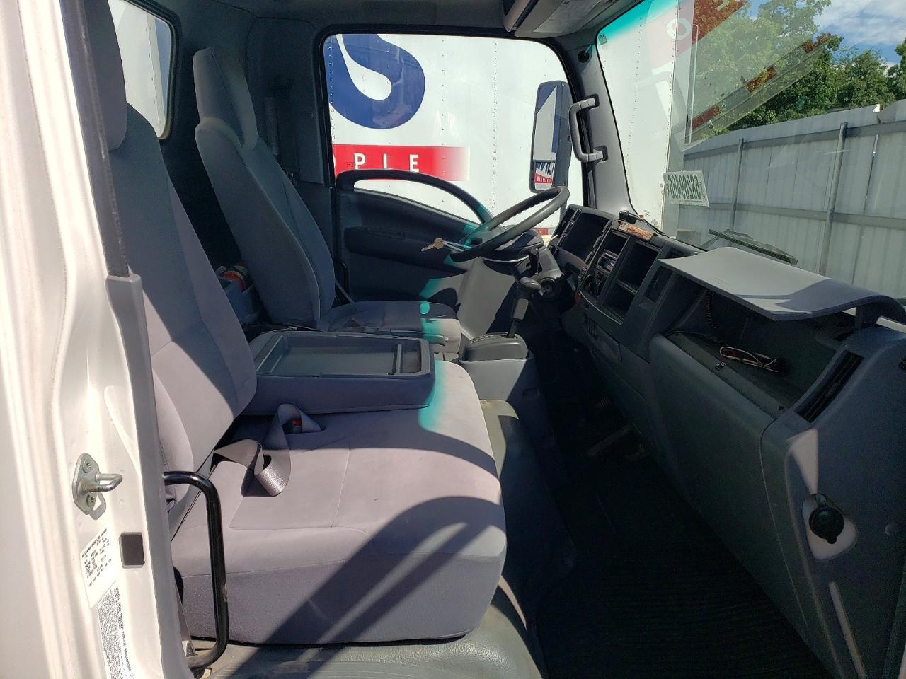 2017 ISUZU NQR