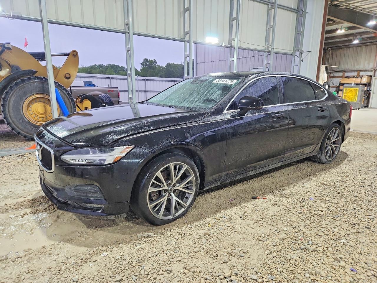 2018 VOLVO S90
