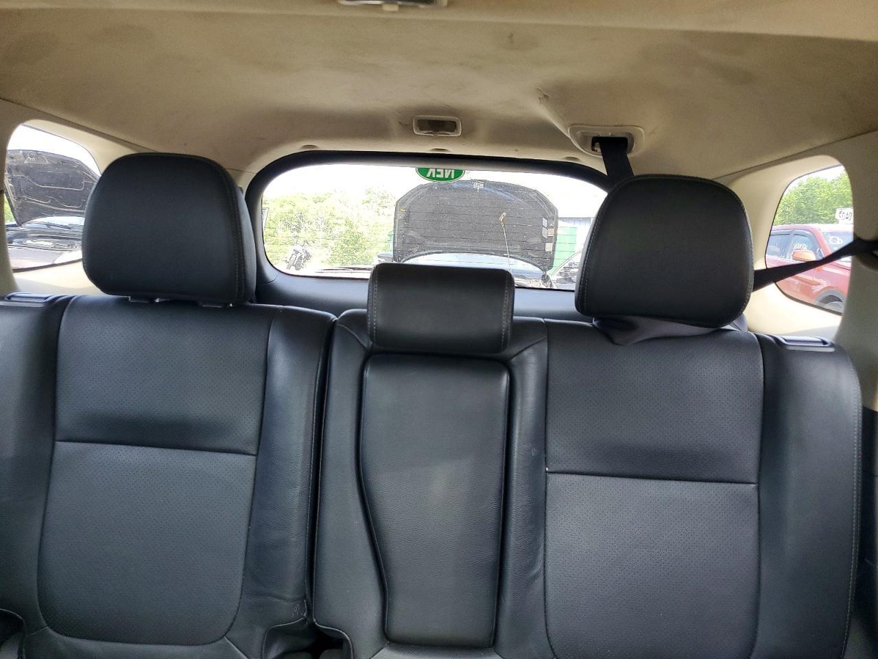 2014 MITSUBISHI outlander