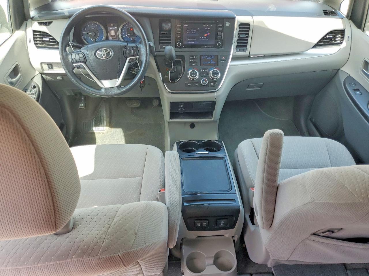 2018 TOYOTA SIENNA