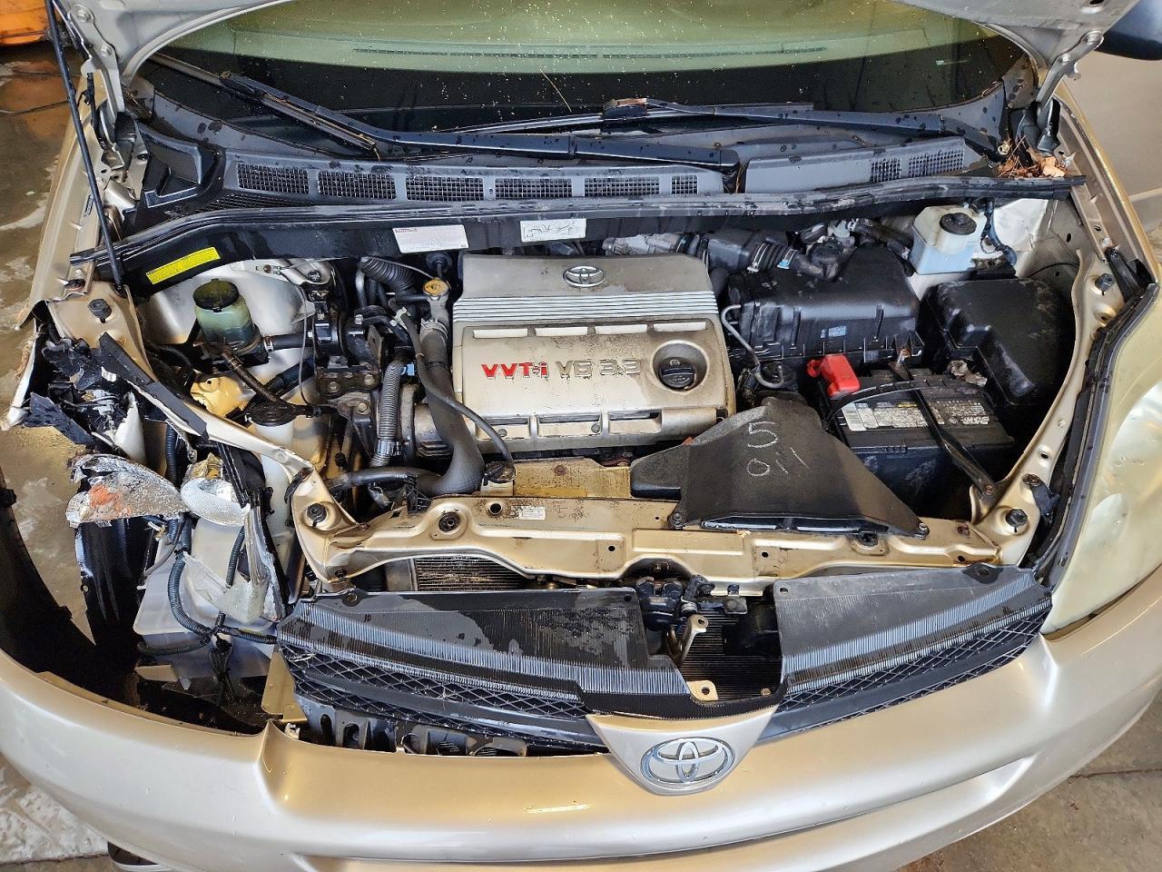 2005 TOYOTA SIENNA