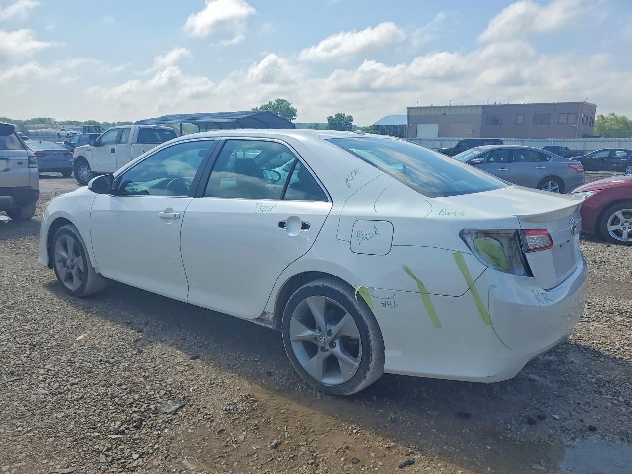 2012 TOYOTA CAMRY