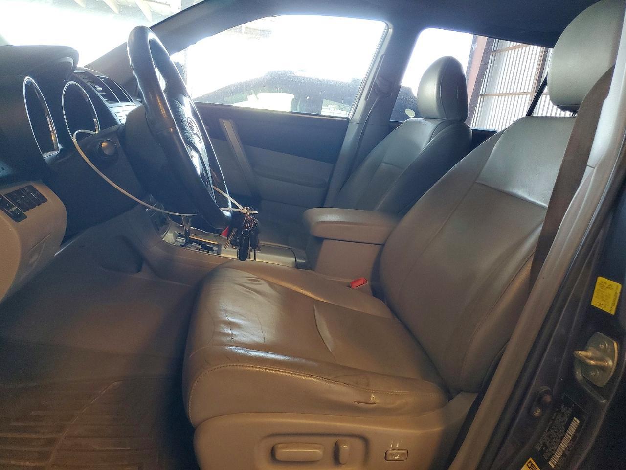 2011 TOYOTA HIGHLANDER