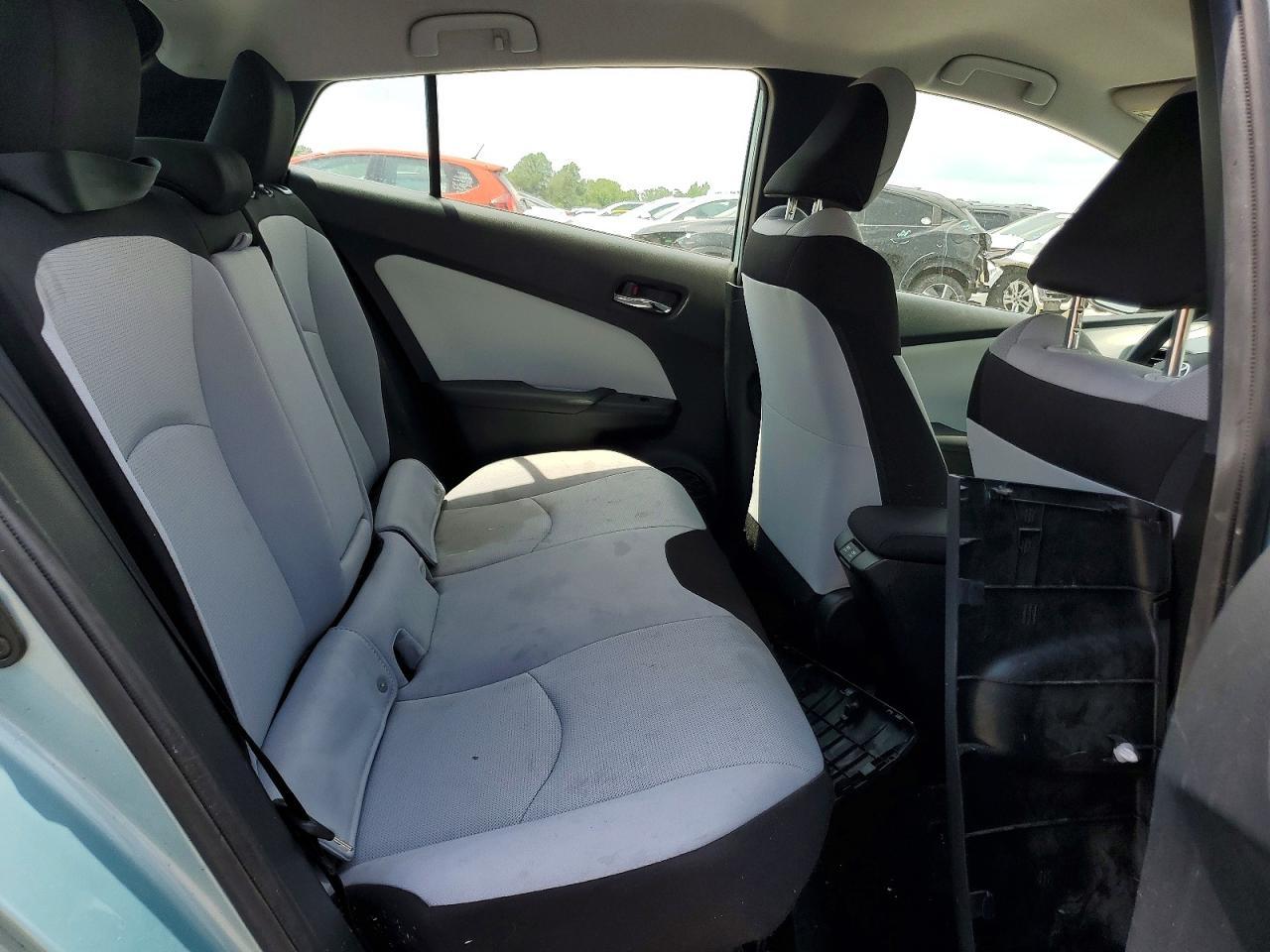 2019 TOYOTA PRIUS
