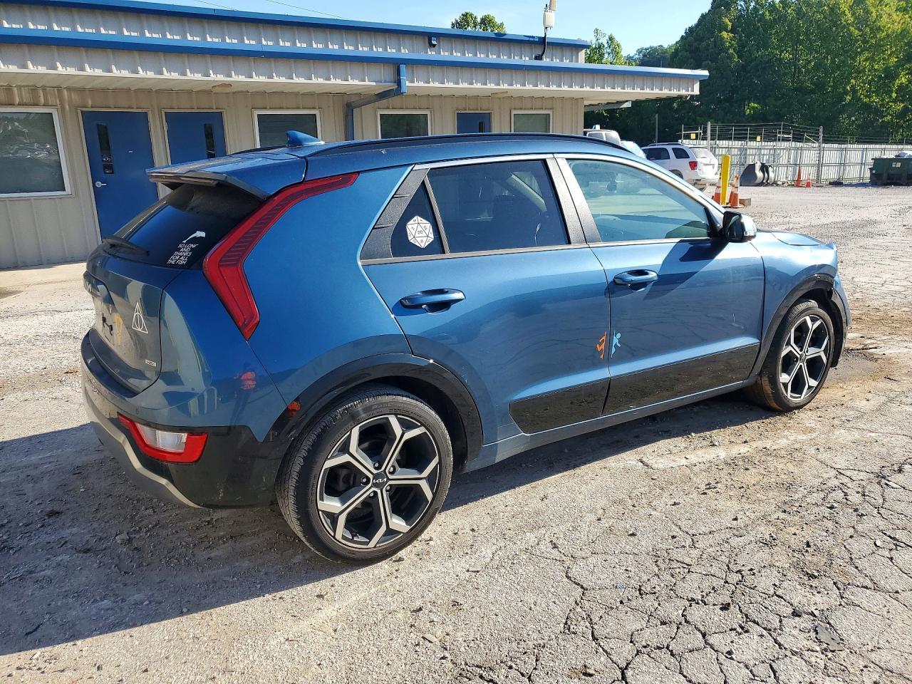 2023 KIA Niro