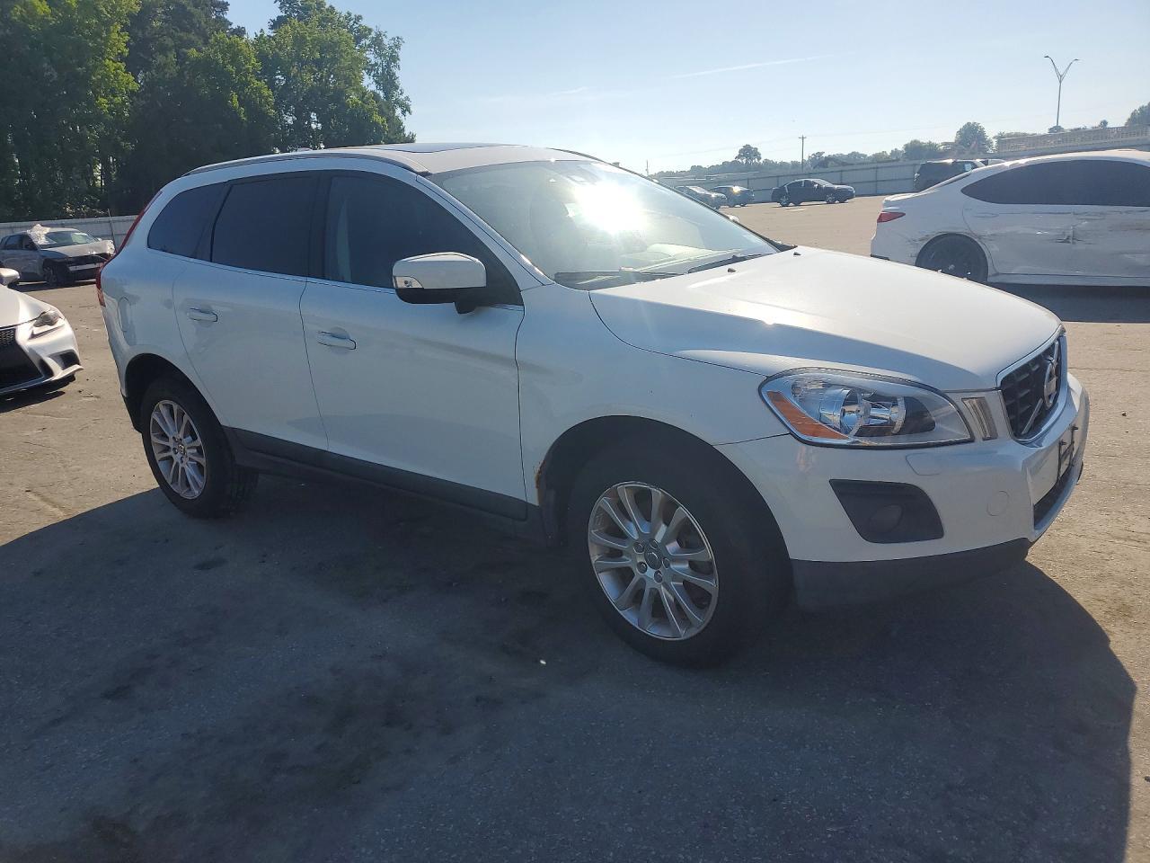 2010 VOLVO XC60