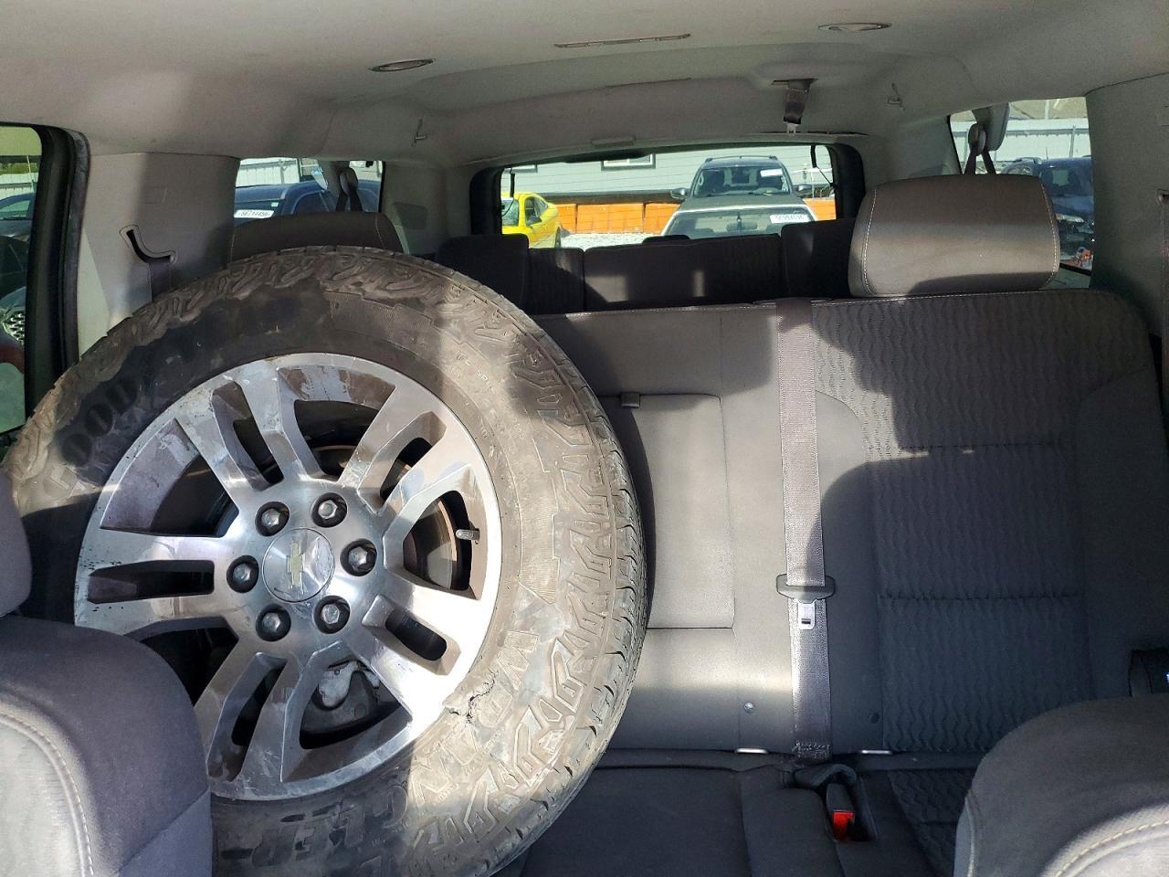 2016 CHEVROLET Suburban