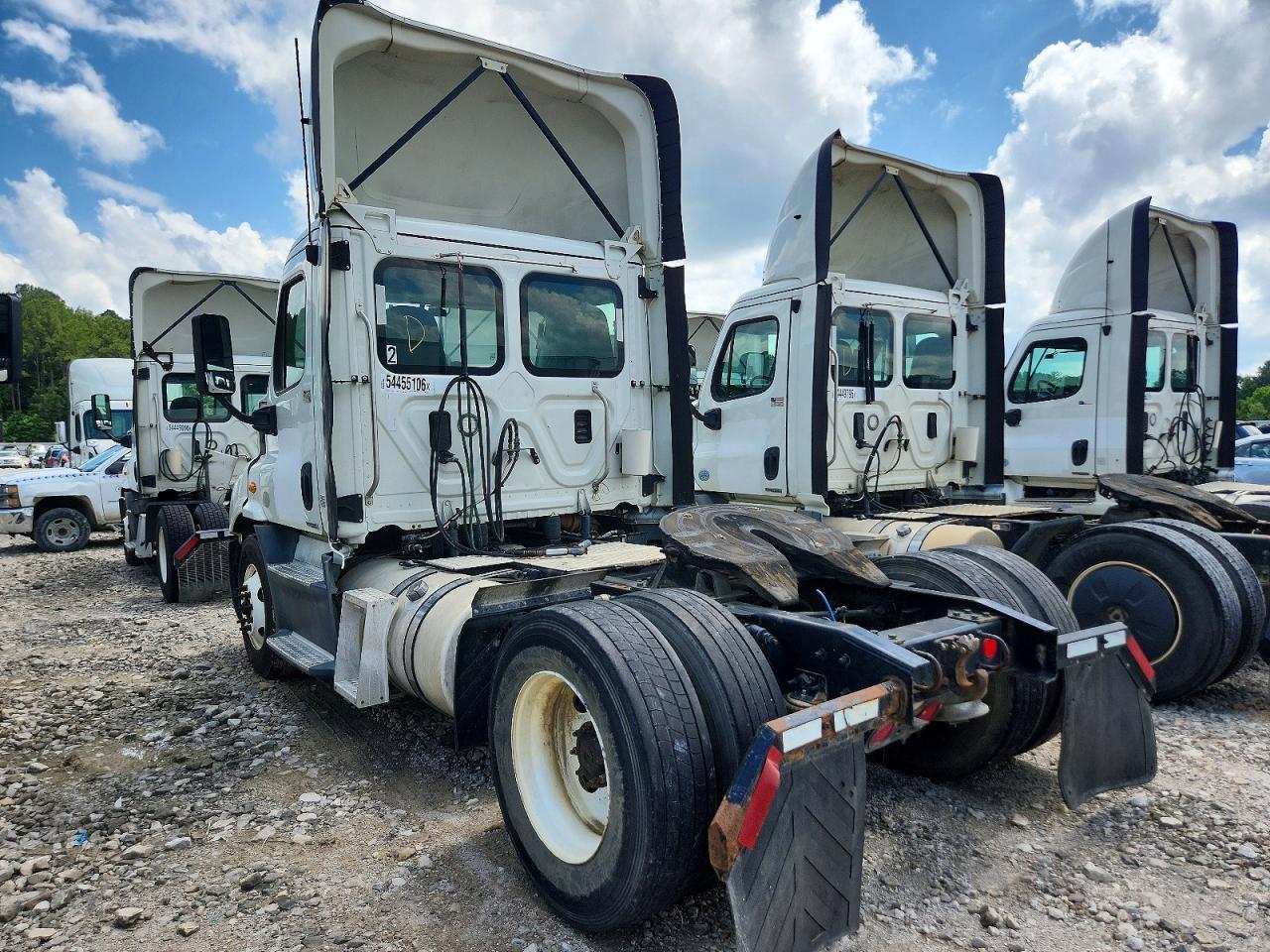 2017 FREIGHTLINER CASCADIA