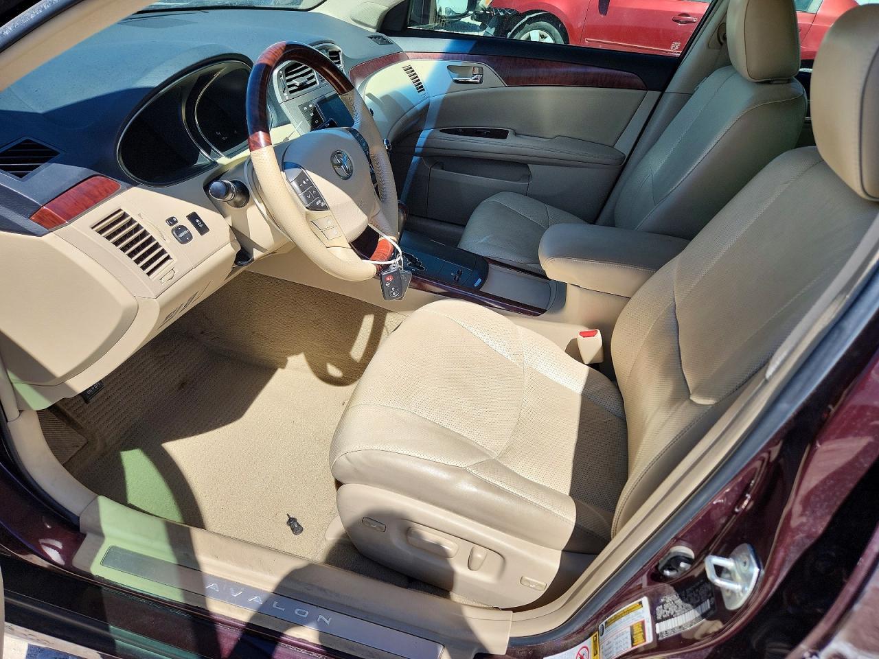 2011 TOYOTA Avalon