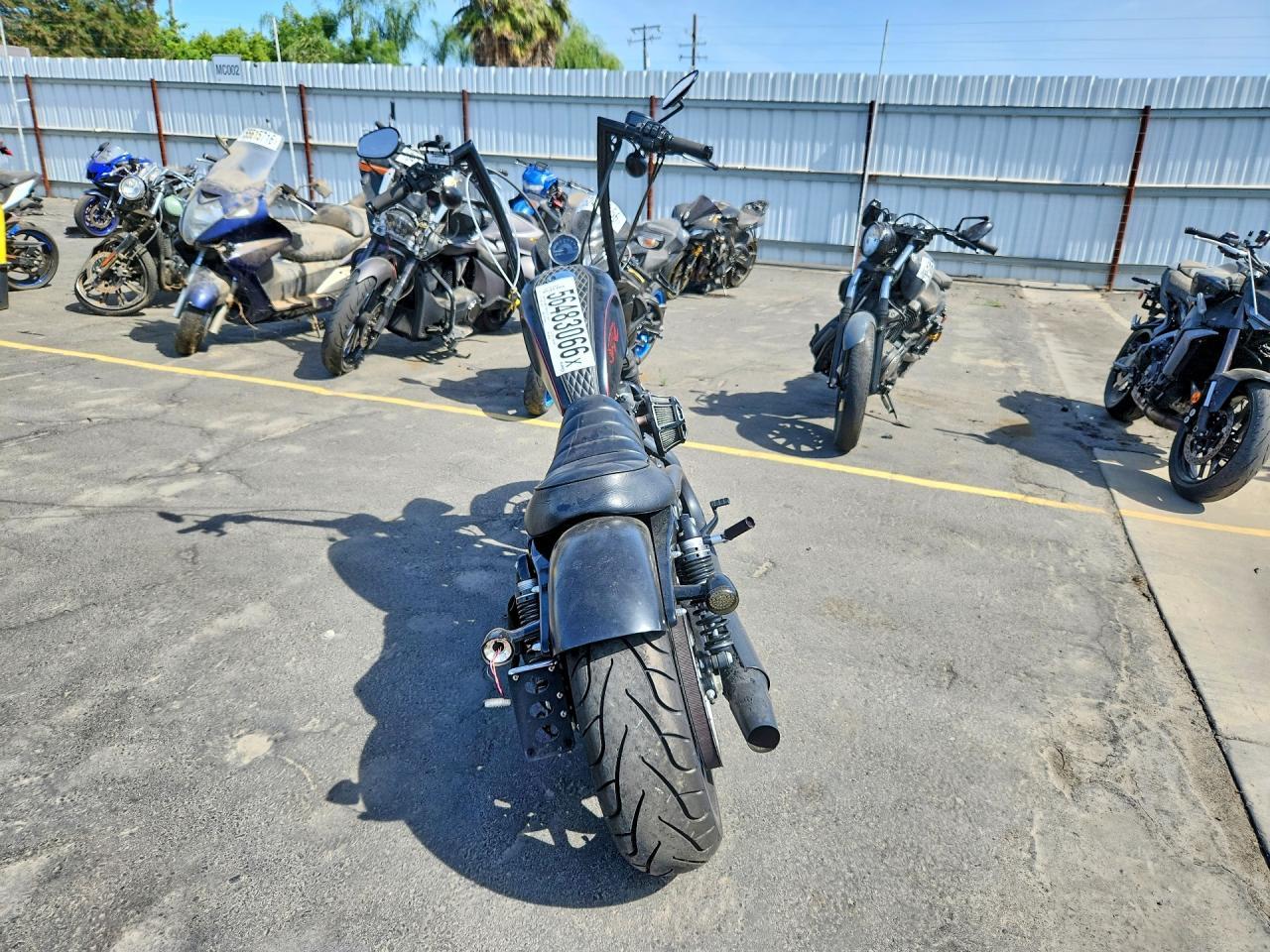 2017 HARLEY-DAVIDSON Xl883