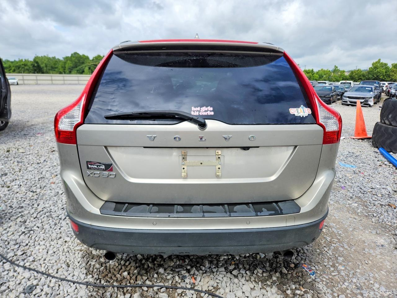 2011 VOLVO XC60