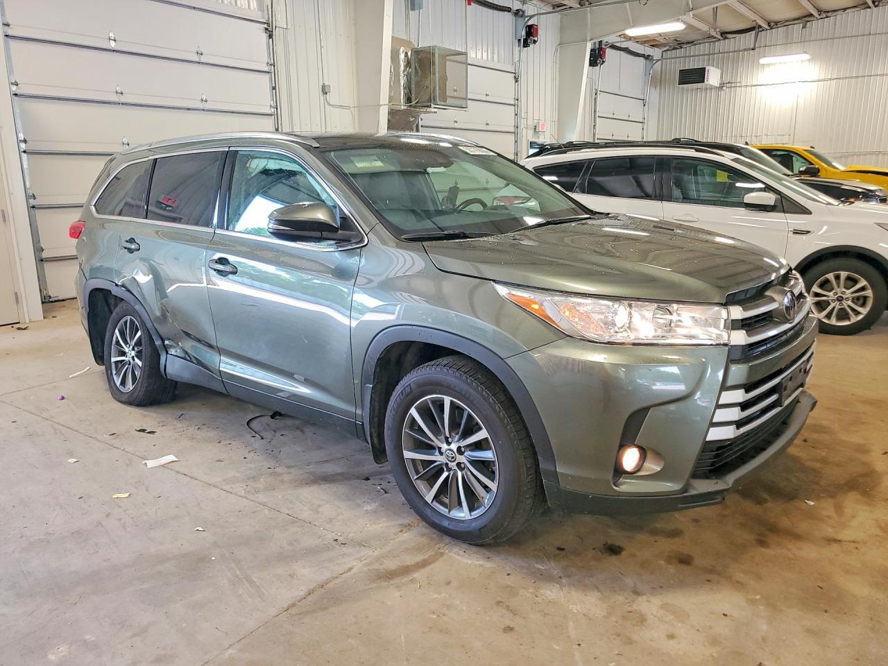 2019 TOYOTA HIGHLANDER