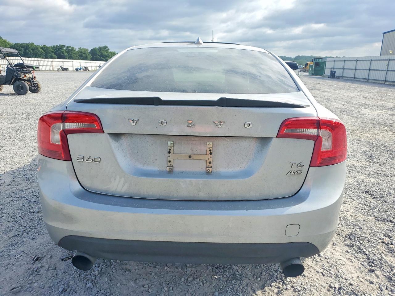 2013 VOLVO S60