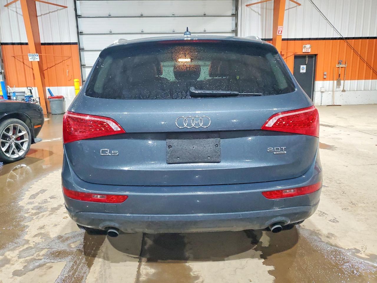2011 AUDI Q5