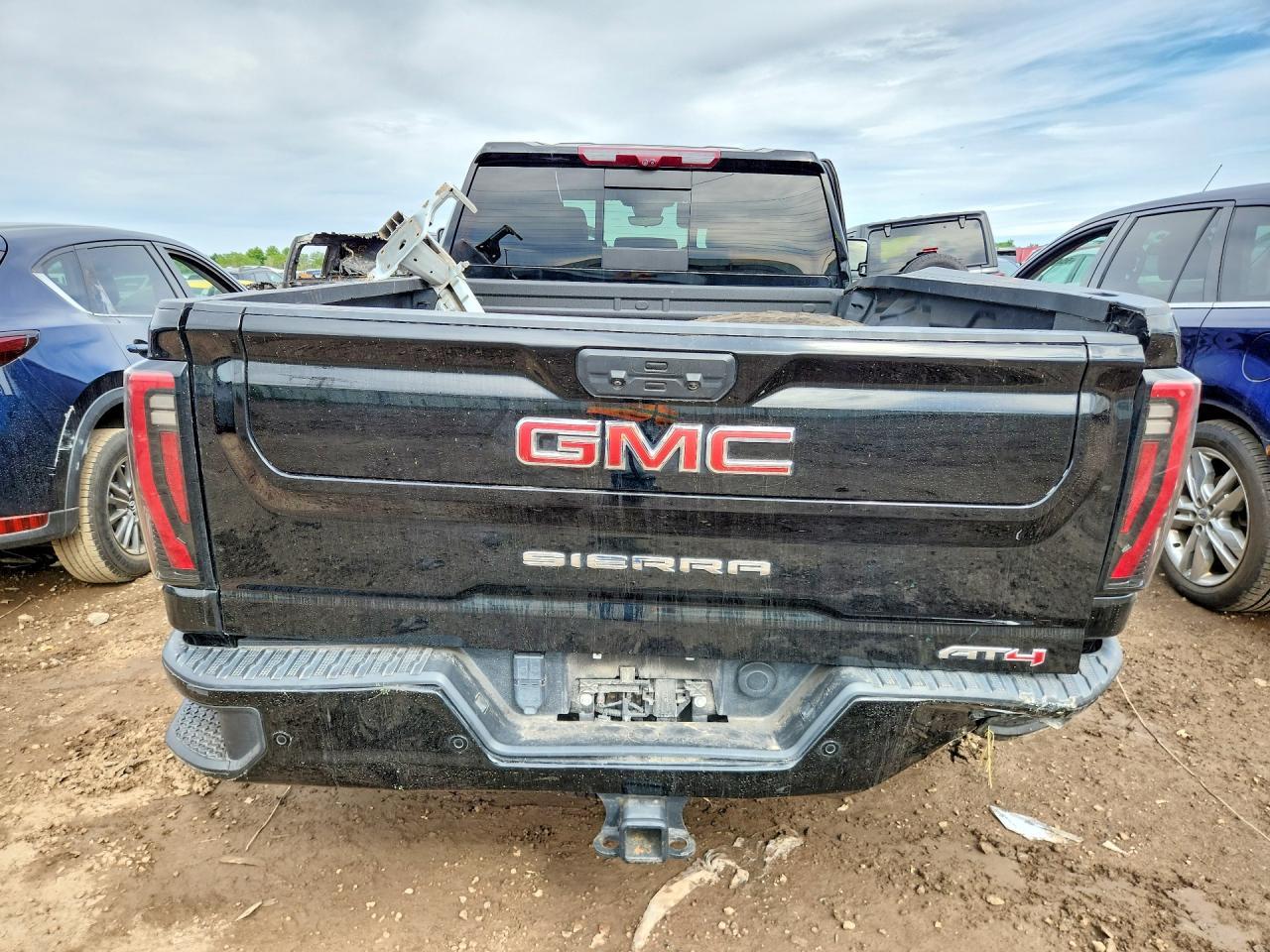 2024 GMC Sierra