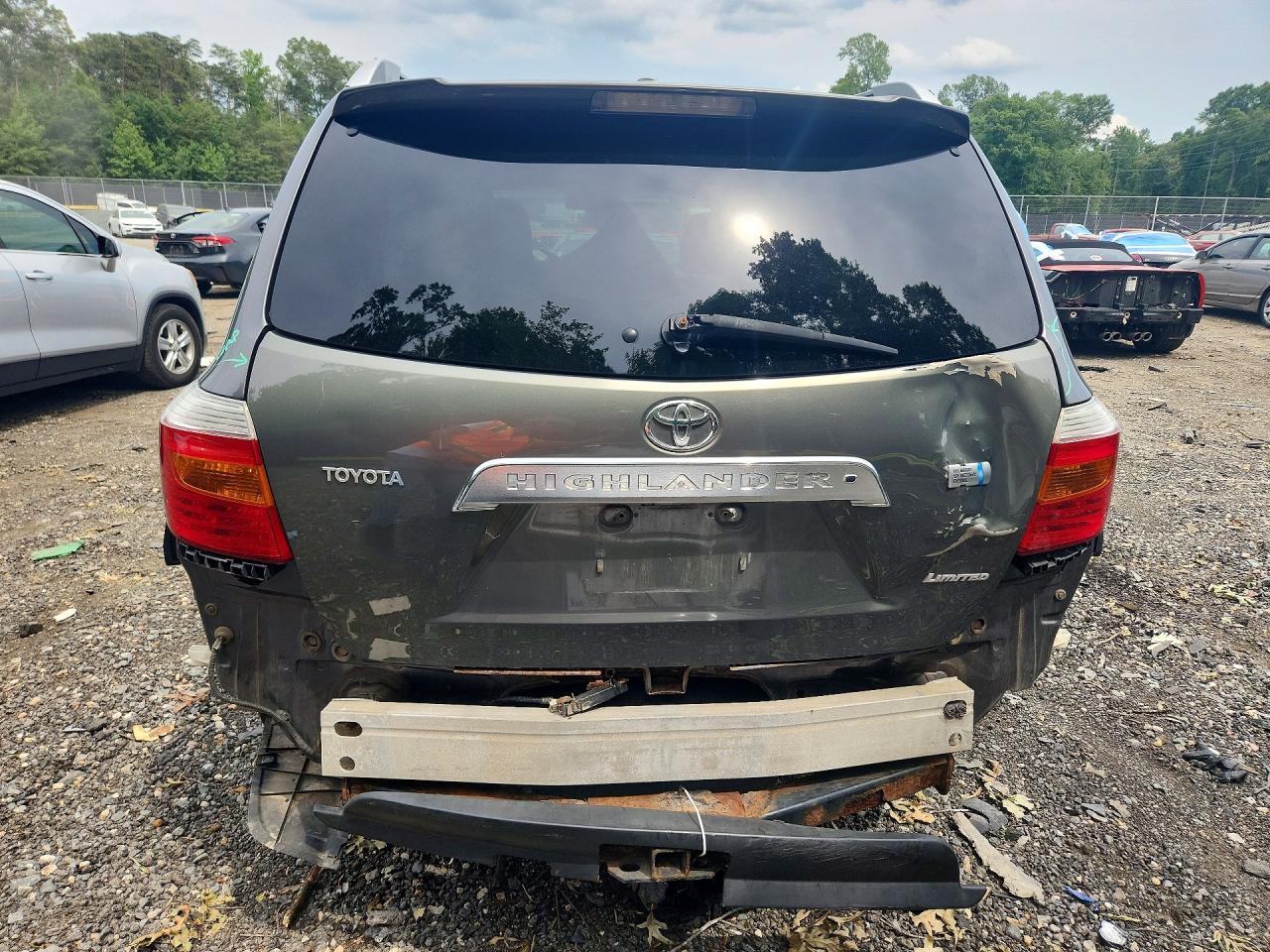 2010 TOYOTA HIGHLANDER
