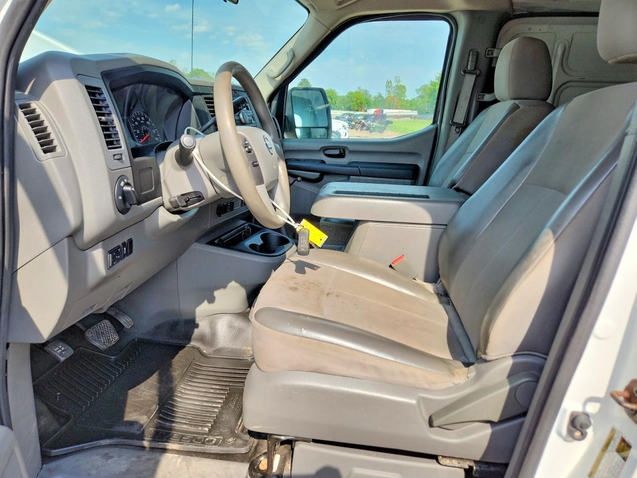 2016 NISSAN NV 2500