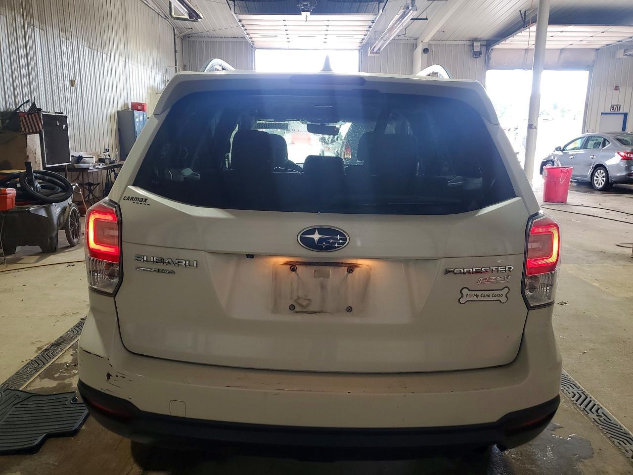 2017 SUBARU FORESTER
