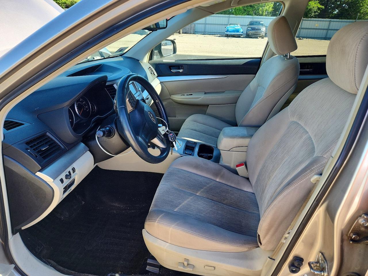 2014 SUBARU Outback