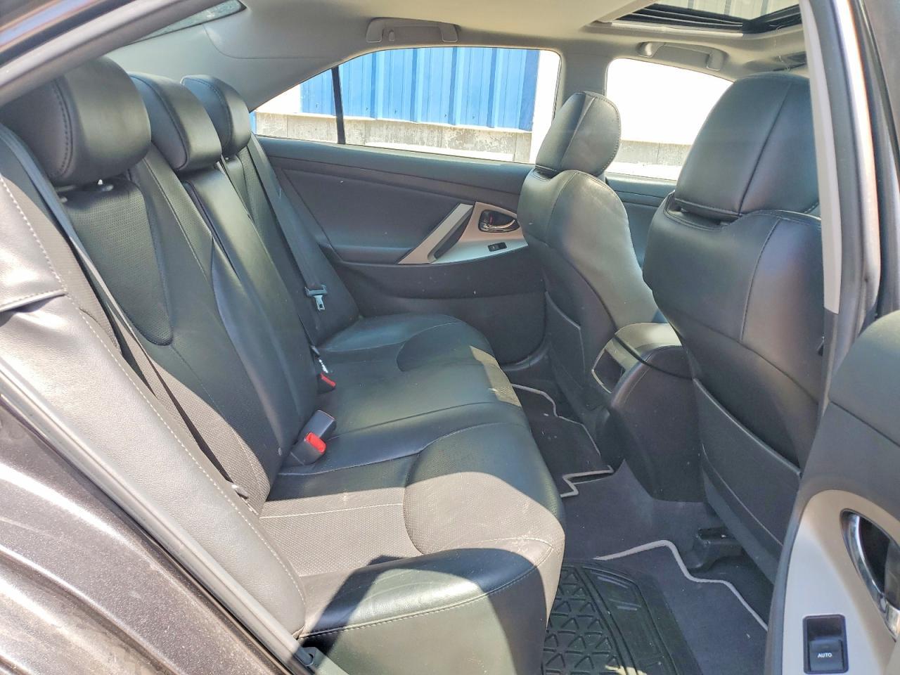 2010 TOYOTA CAMRY