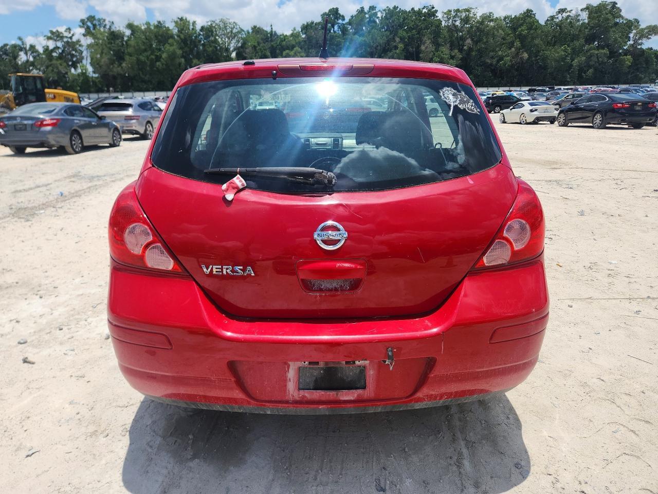 2011 NISSAN VERSA