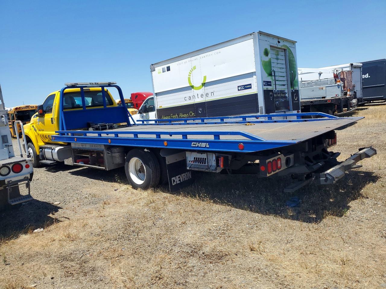 2022 FORD F-650