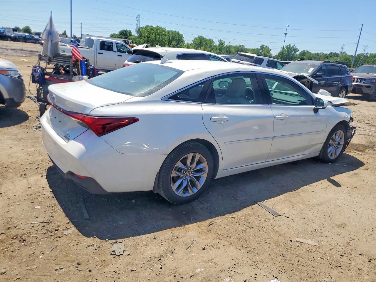 2022 TOYOTA Avalon