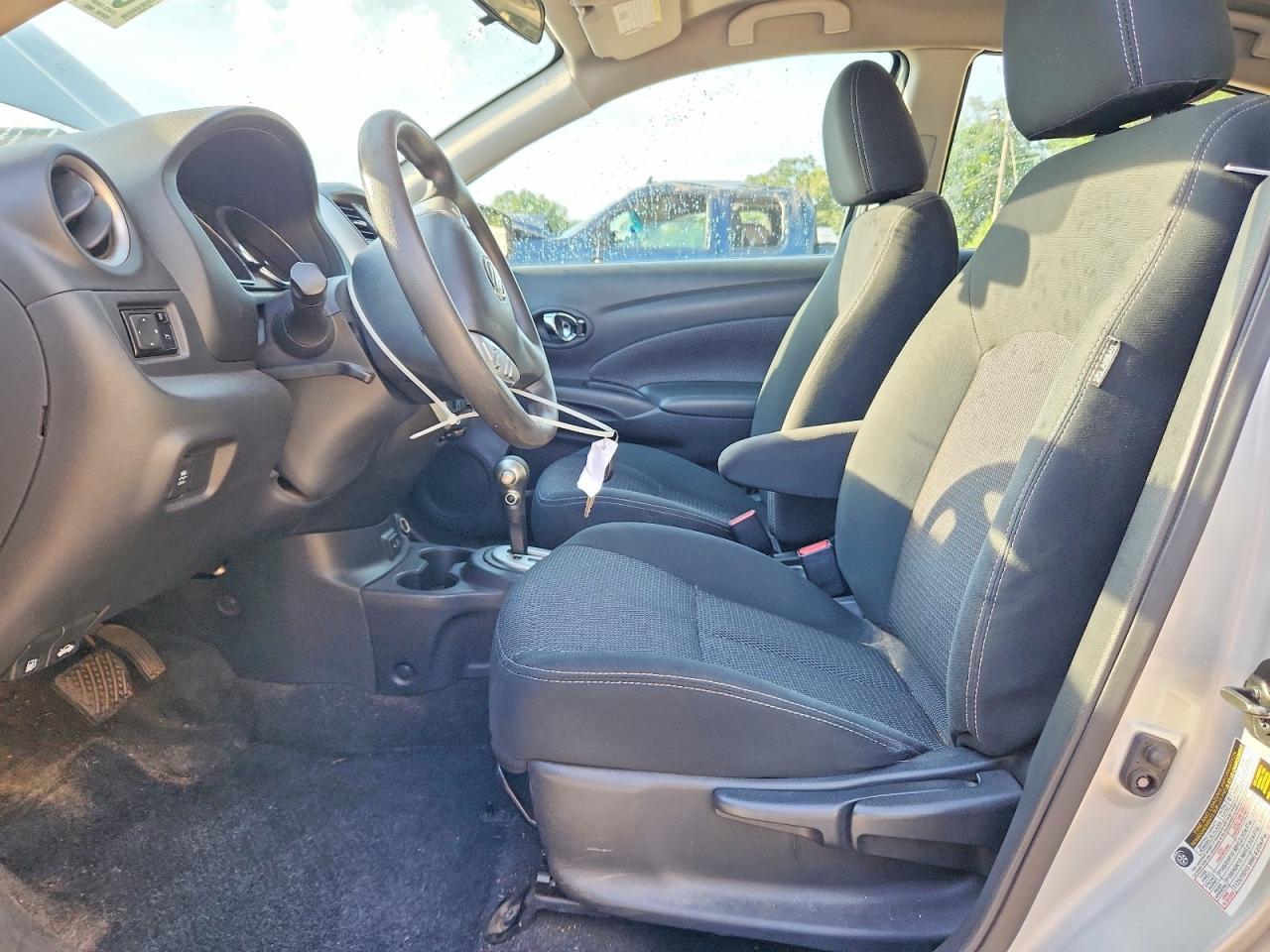 2017 NISSAN VERSA