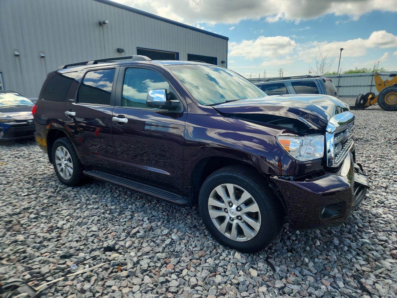 2013 TOYOTA Sequoia