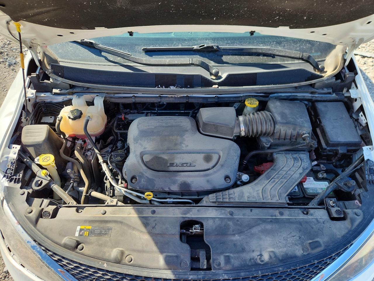 2021 CHRYSLER Voyager