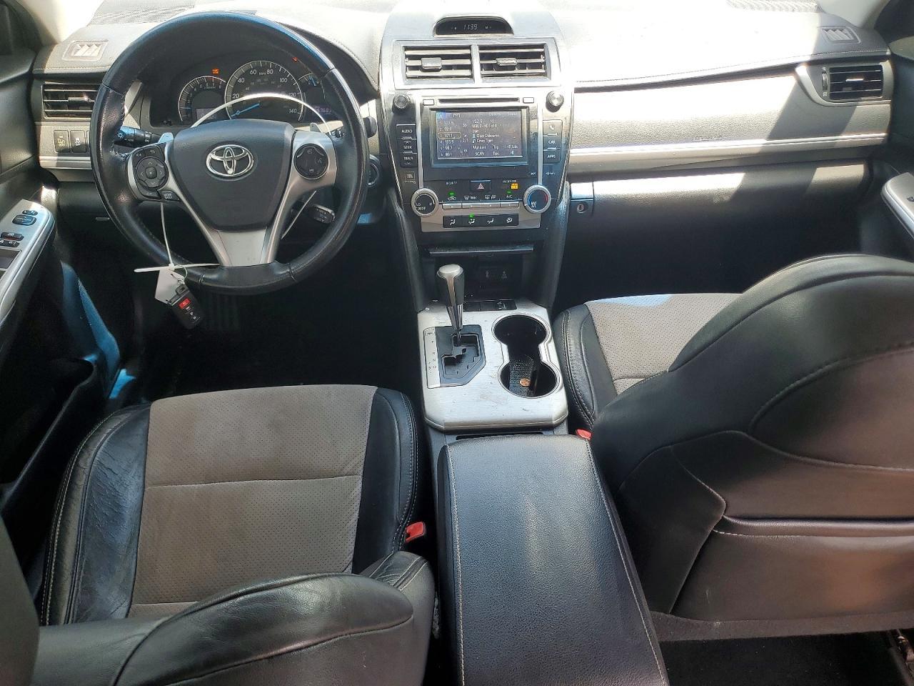 2014 TOYOTA CAMRY