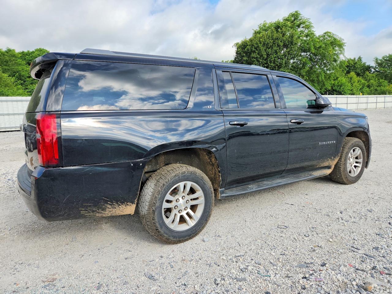 2017 CHEVROLET Suburban