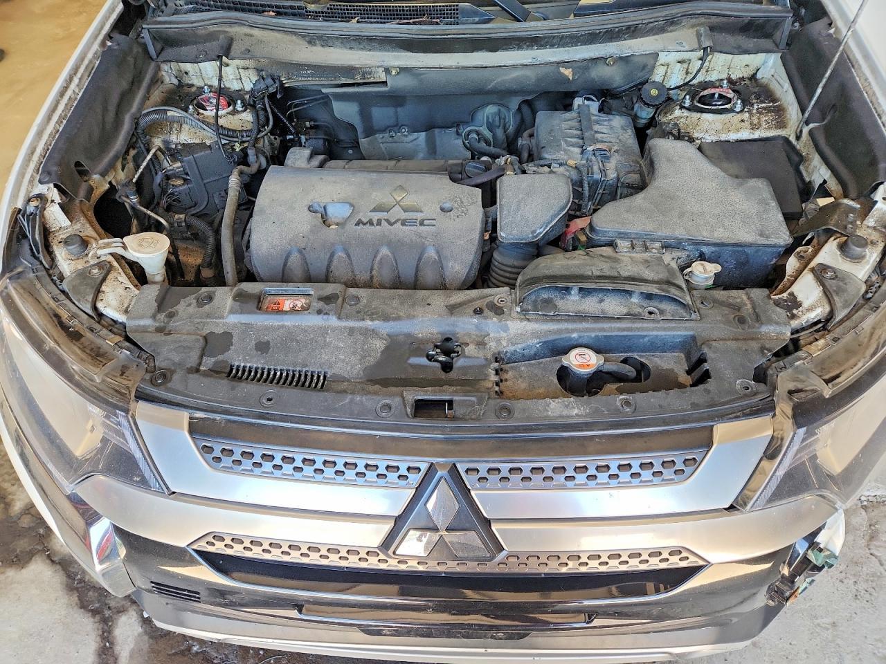 2019 MITSUBISHI outlander