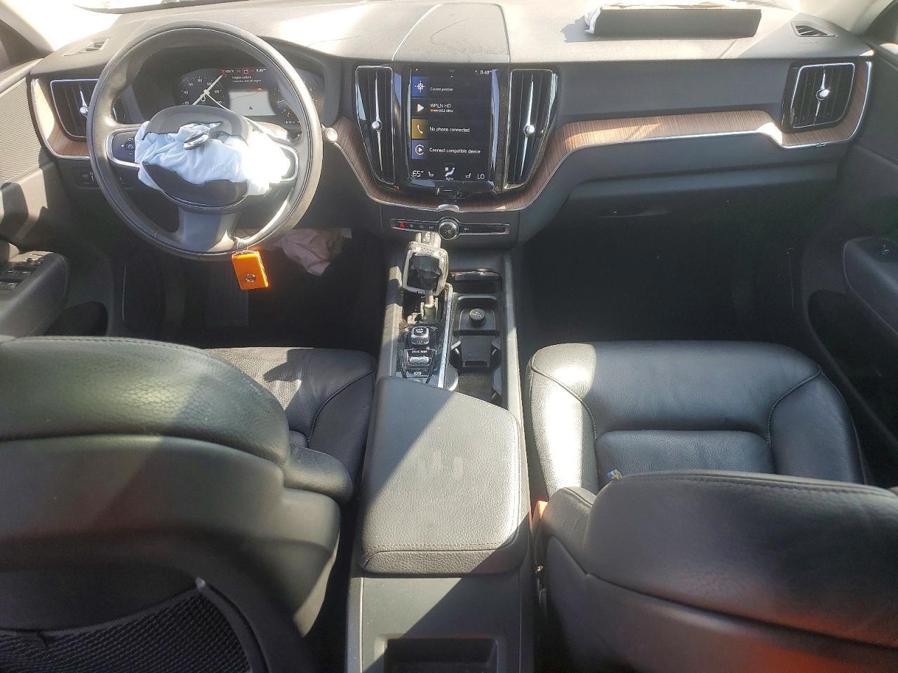 2021 VOLVO XC60