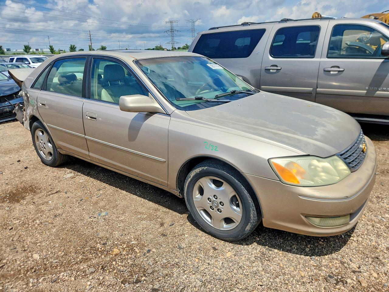 2004 TOYOTA Avalon