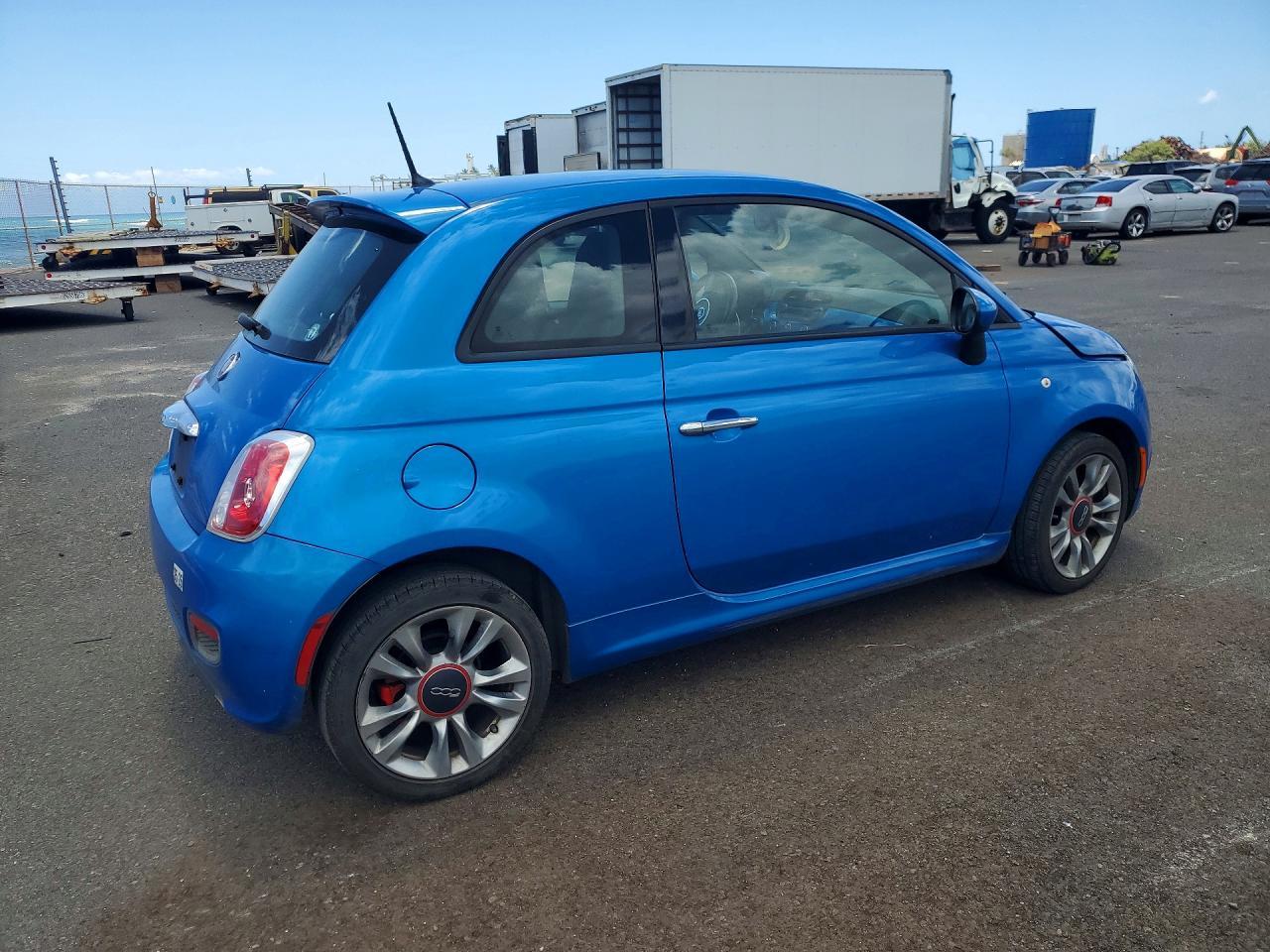 2015 FIAT 500
