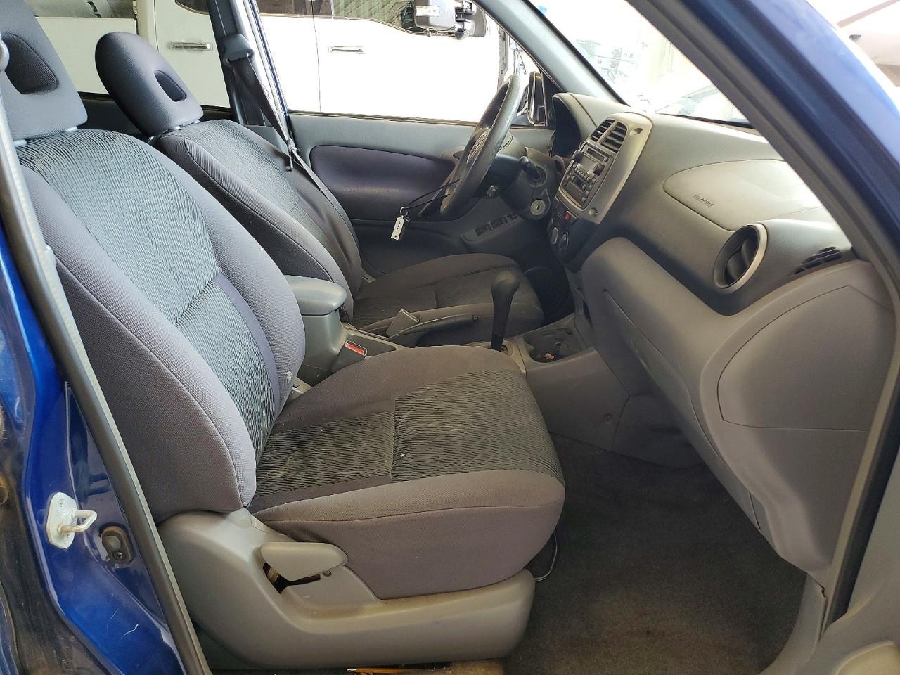2002 TOYOTA RAV4