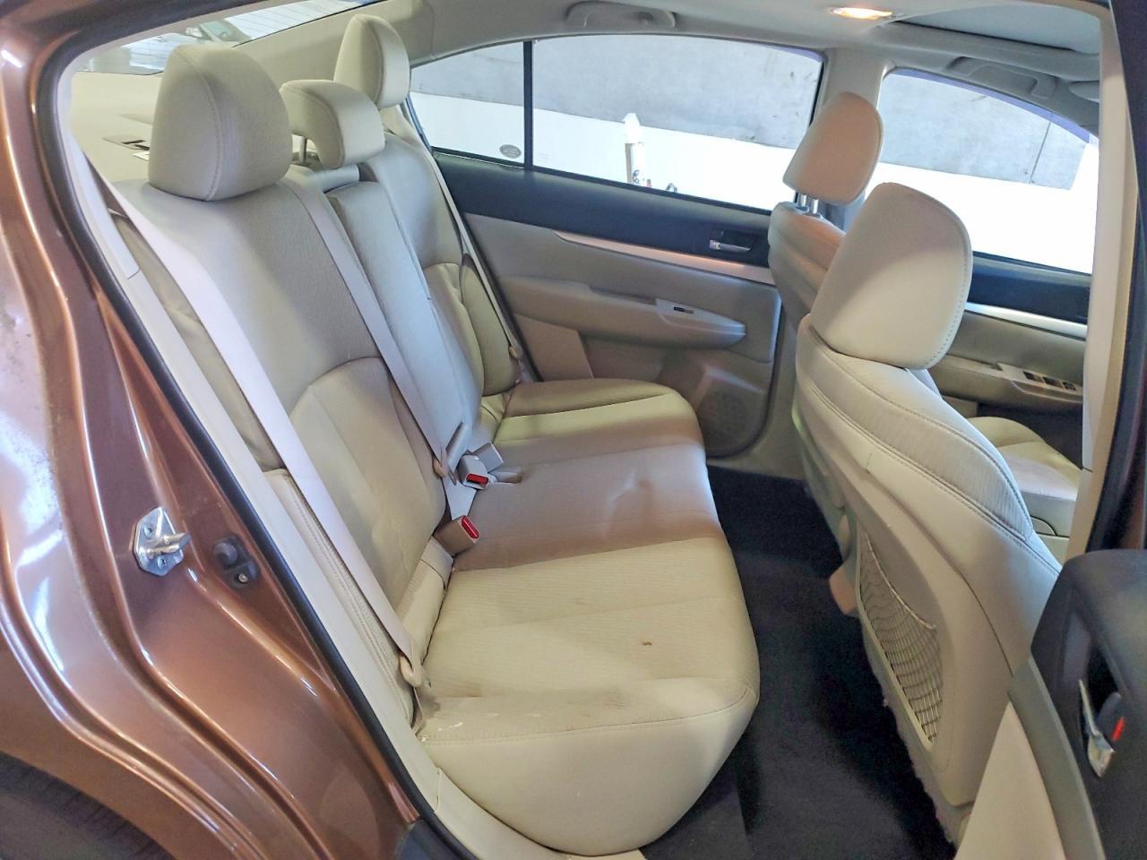 2011 SUBARU Legacy