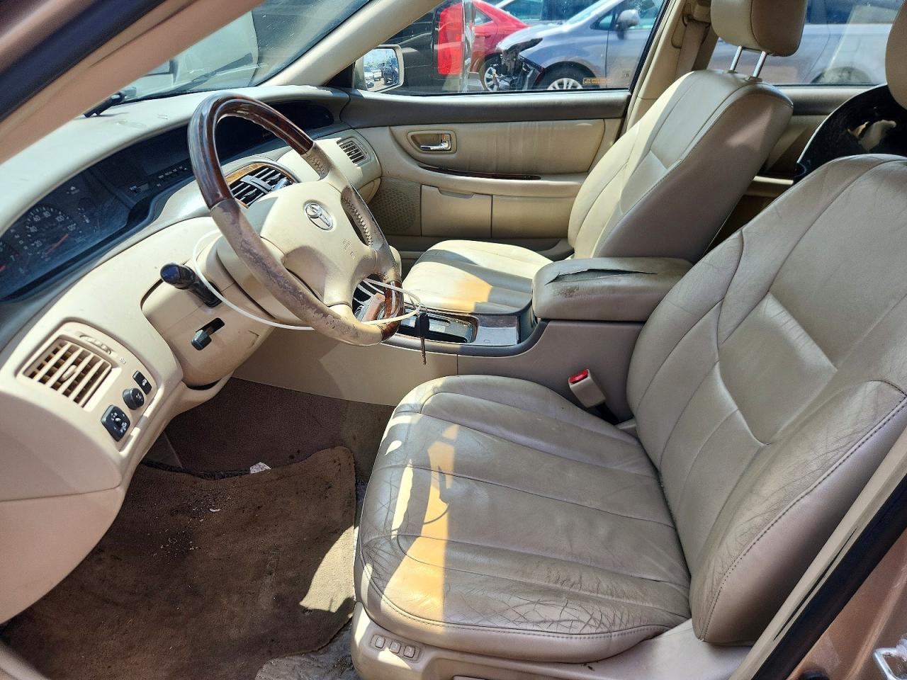 2004 TOYOTA Avalon