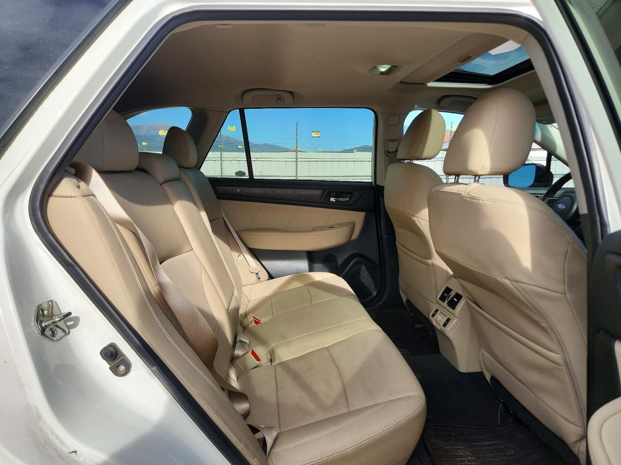 2018 SUBARU Outback