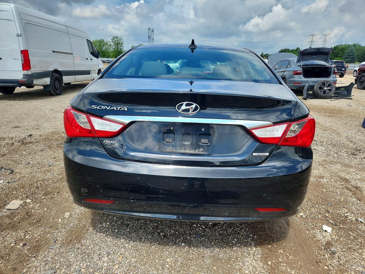 2011 HYUNDAI SONATA