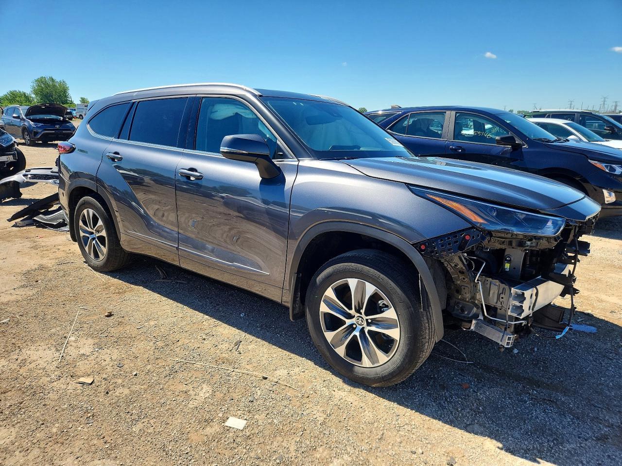 2022 TOYOTA HIGHLANDER