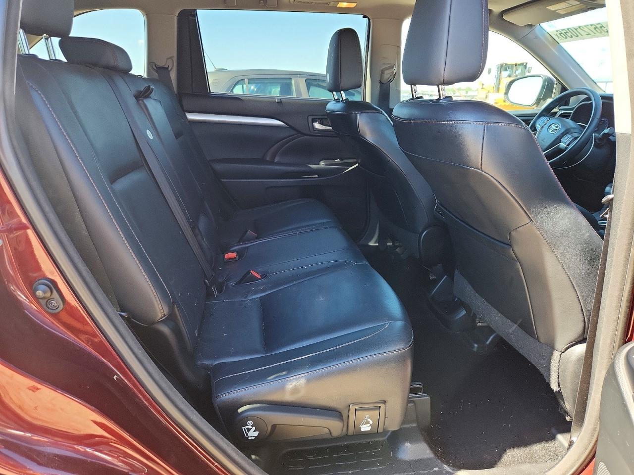 2015 TOYOTA HIGHLANDER